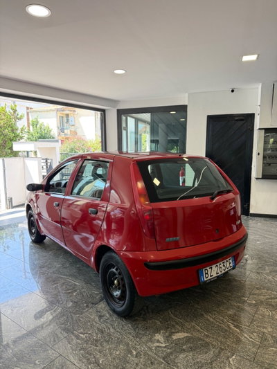 Fiat Punto 1.2i cat 5 porte ELX (4)