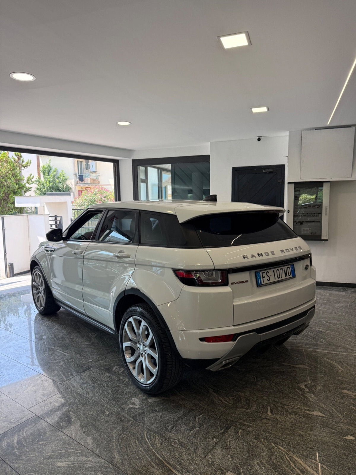 Land Rover Range Rover Evoque 2.0 TD4 150 CV 5p. SE Dynamic (4)