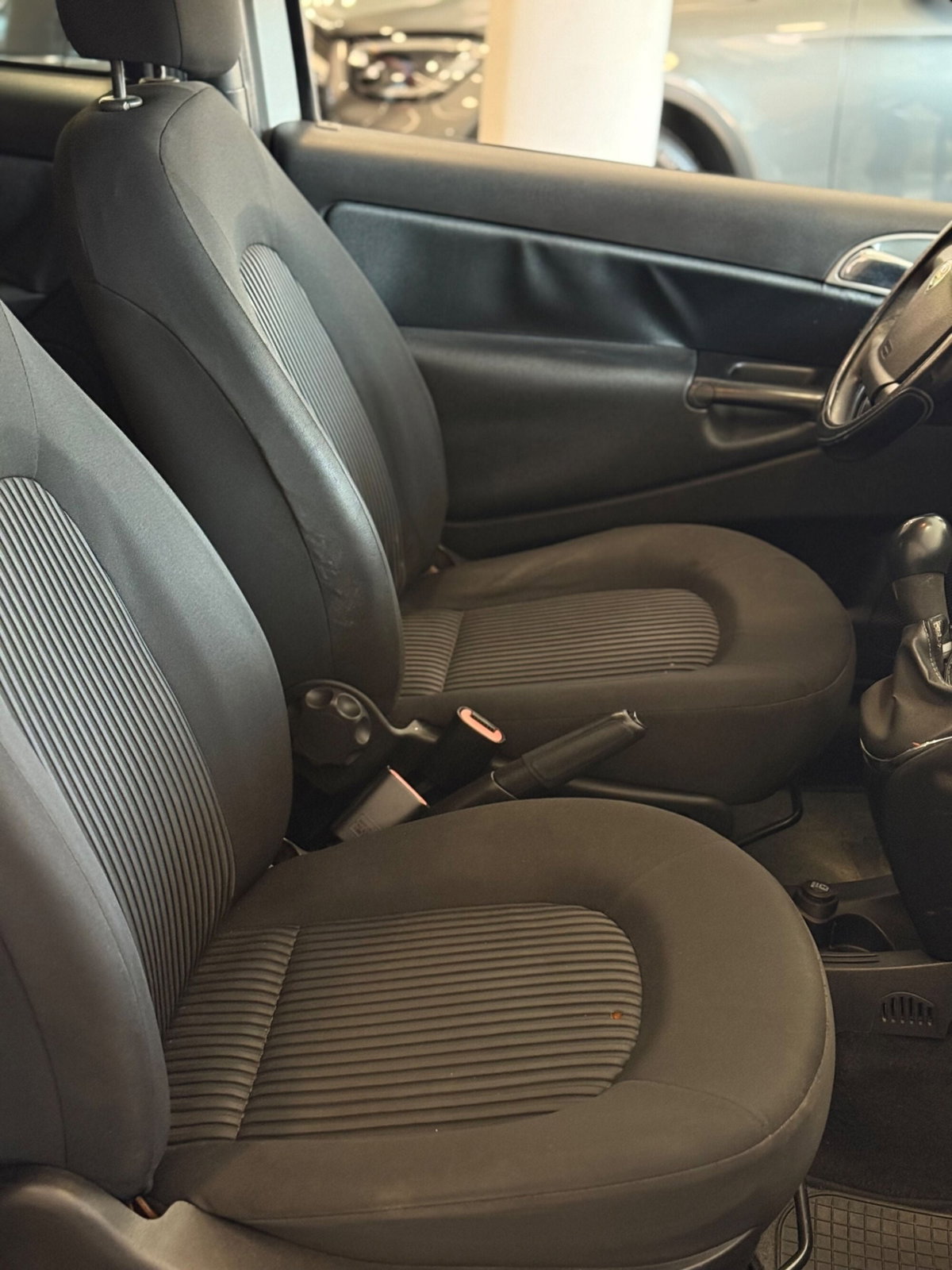 Lancia Ypsilon 1.3 MJT 75 CV Elle (11)