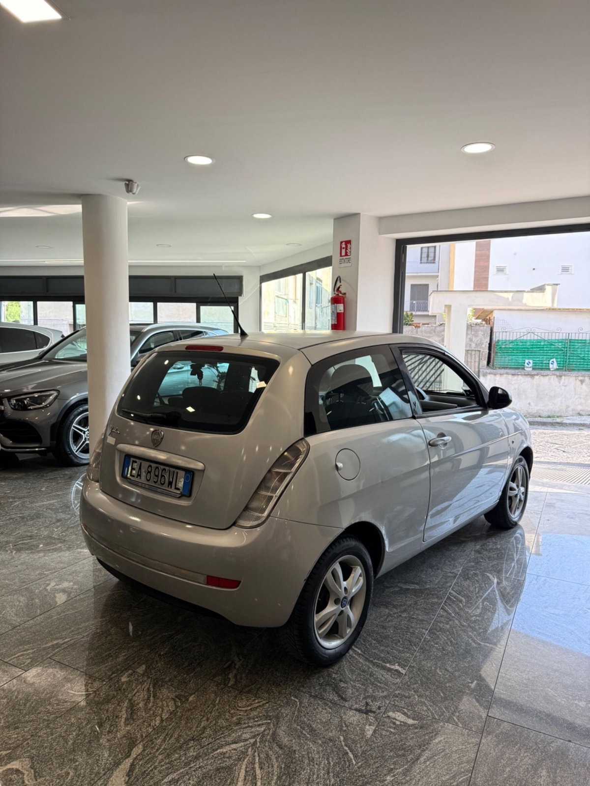 Lancia Ypsilon 1.3 MJT 75 CV Elle (4)