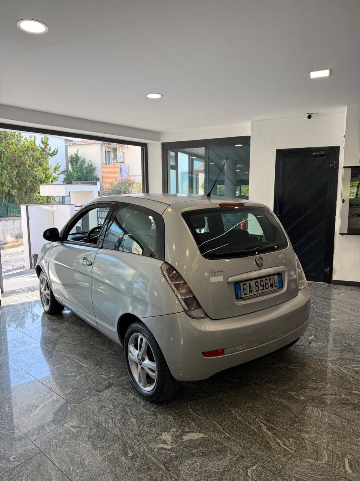 Lancia Ypsilon 1.3 MJT 75 CV Elle (5)