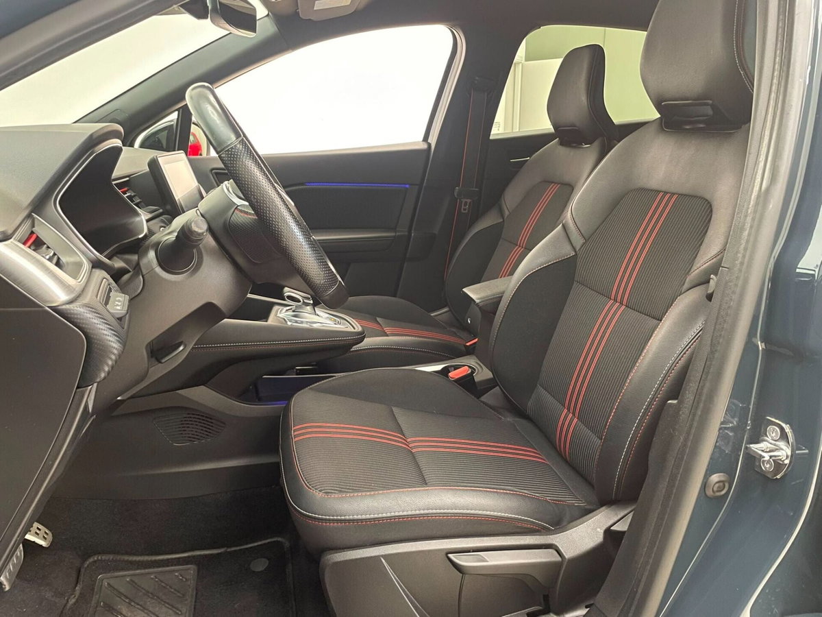 Renault Captur Full Hybrid E-Tech 145 CV RS Line (9)
