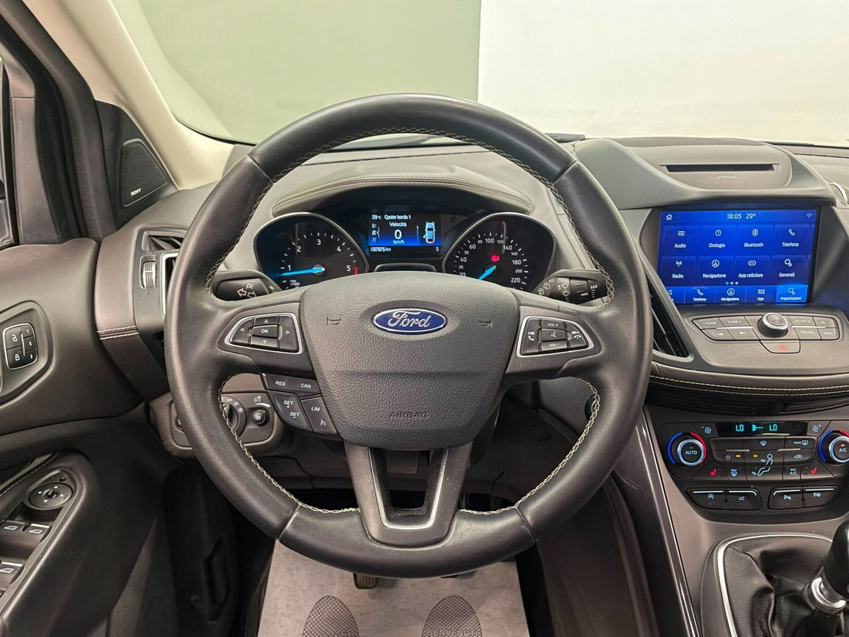 Ford Kuga 2.0 TDCI 150 CV S&S 2WD Vignale (13)