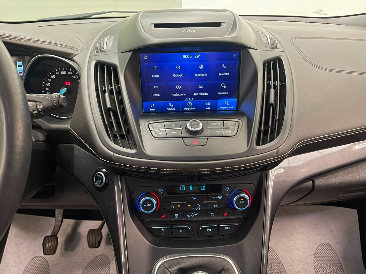 Ford Kuga 2.0 TDCI 150 CV S&S 2WD Vignale (15)