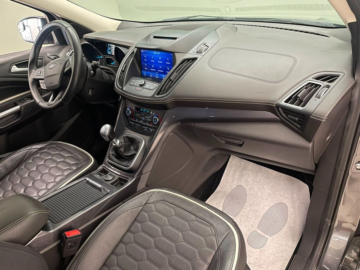Ford Kuga 2.0 TDCI 150 CV S&S 2WD Vignale (17)
