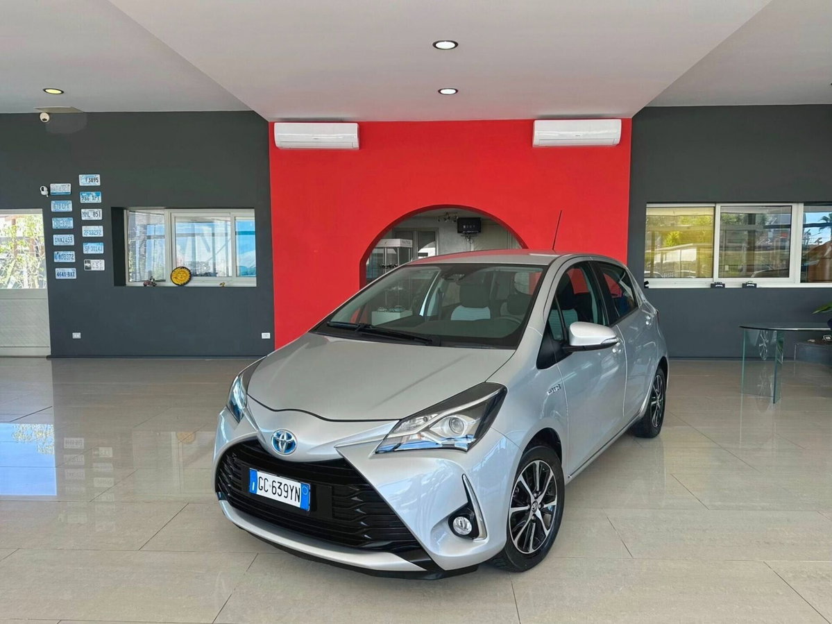 Toyota Yaris Cross 1.5h GR Sport Black Sky fwd 116cv e-cvt
