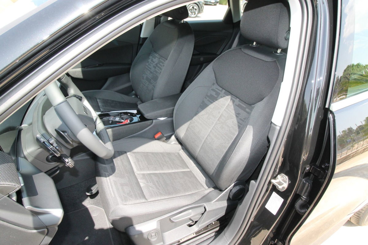 Audi Q3 Sportback 2.0 tdi Business 150cv s-tronic (15)