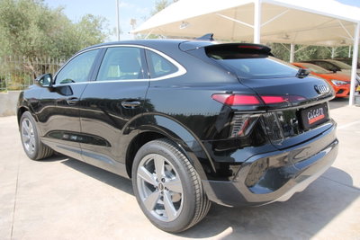Audi Q3 Sportback 2.0 tdi Business 150cv s-tronic (4)