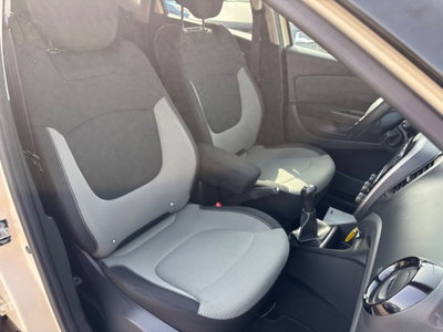 Renault Captur dCi 8V 90 CV Start&Stop Energy Iconic (10)