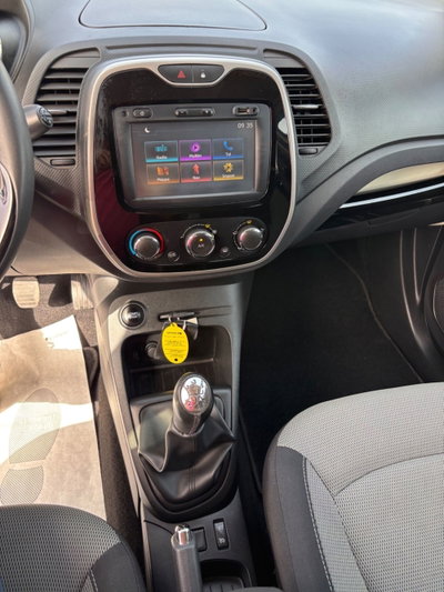 Renault Captur dCi 8V 90 CV Start&Stop Energy Iconic (15)
