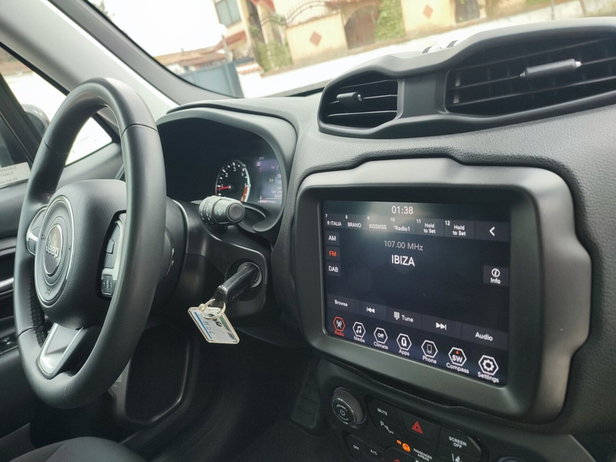 Jeep Renegade 1.6 Mjt 130 CV Limited (13)