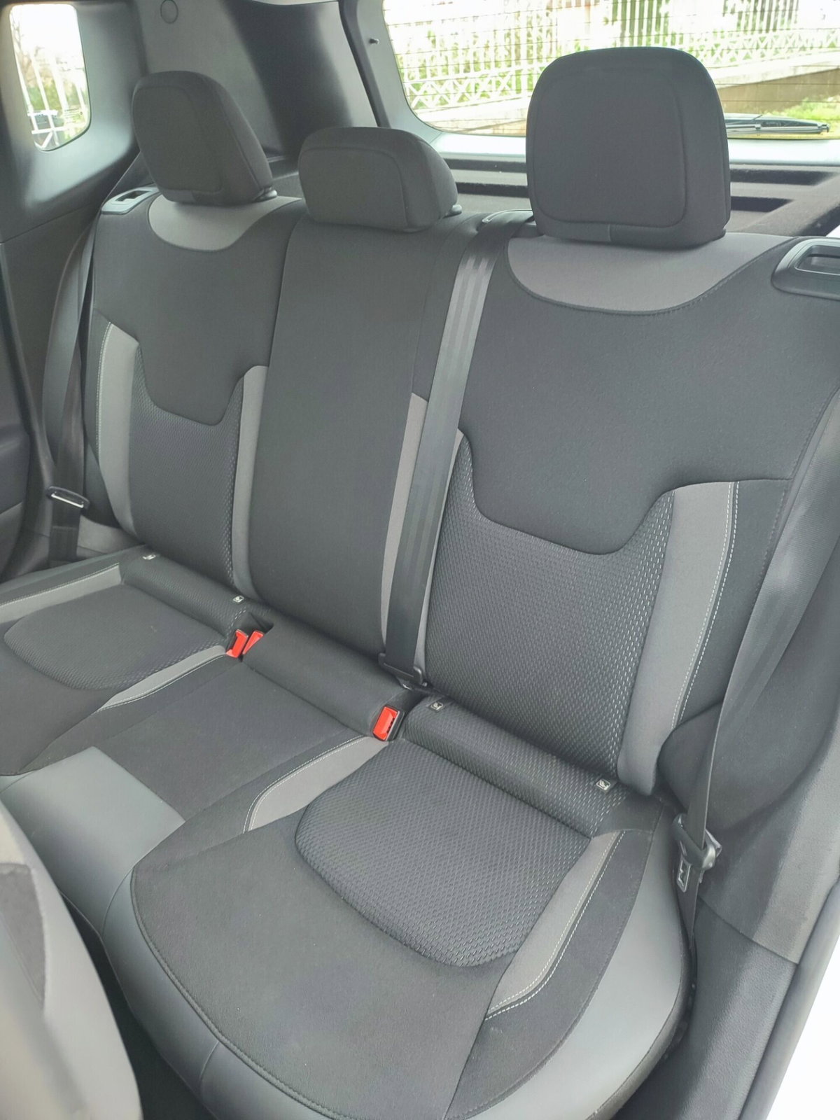 Jeep Renegade 1.6 Mjt 130 CV Limited (14)