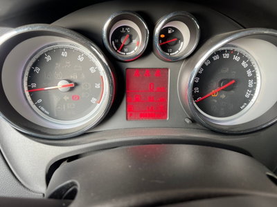 Opel Meriva 1.4 Turbo 120CV Design Edition (16)