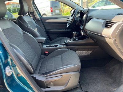 Renault Arkana Hybrid E-Tech 145 CV Techno (15)