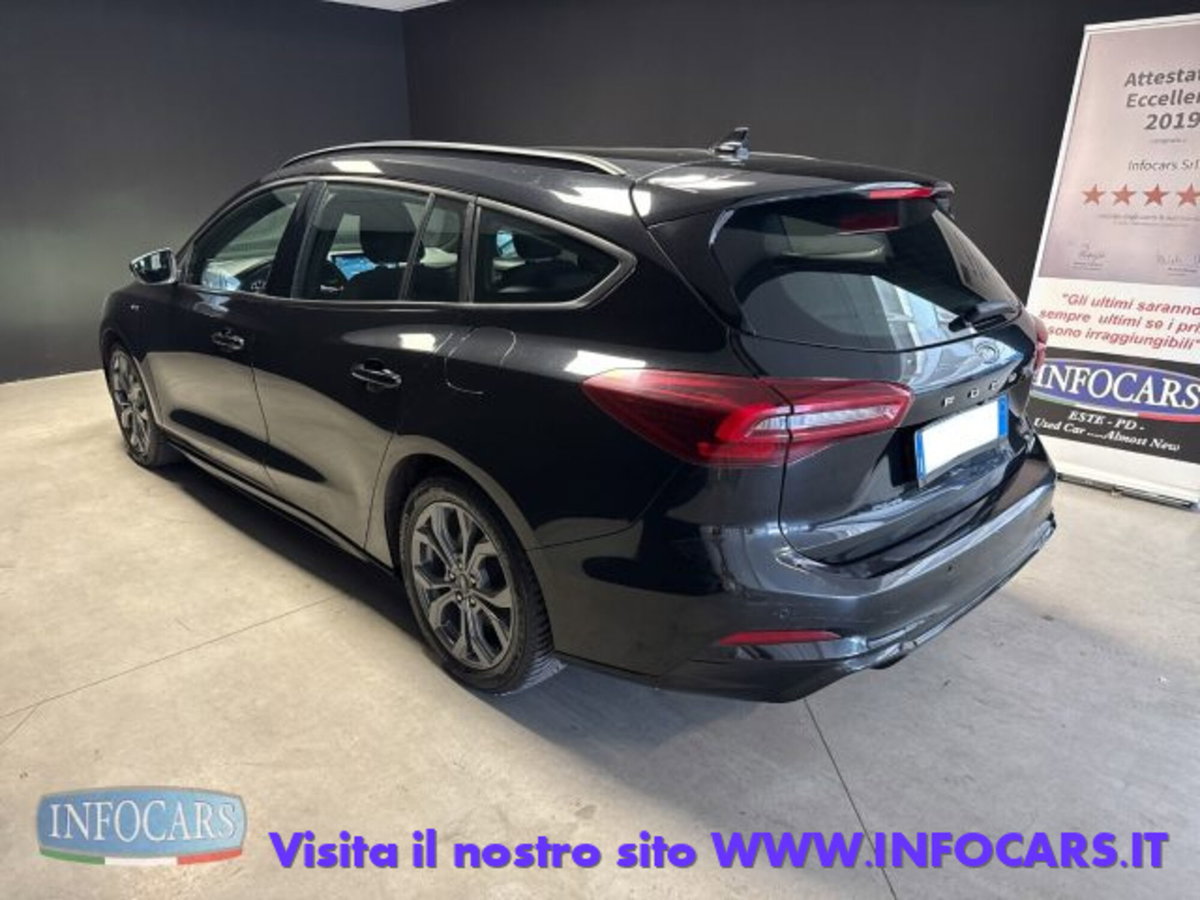 Ford Focus Station Wagon 1.0 EcoBoost Hybrid 155 CV SW ST-Line (2)