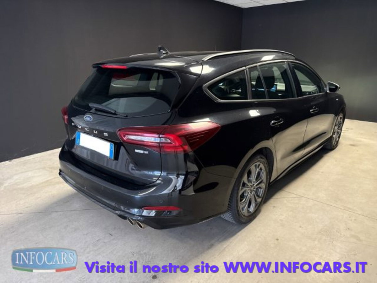 Ford Focus Station Wagon 1.0 EcoBoost Hybrid 155 CV SW ST-Line (4)