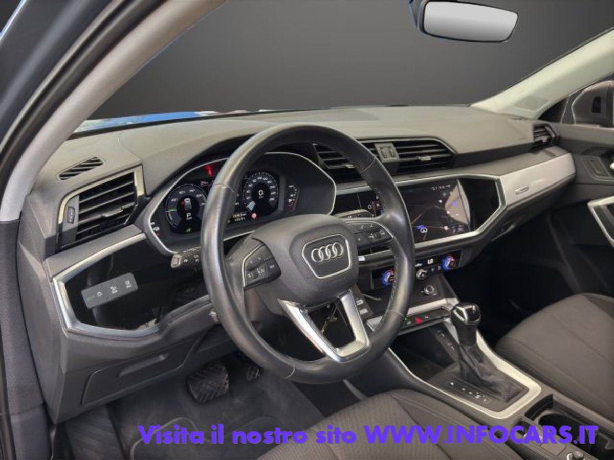 Audi Q3 Sportback 45 TFSI e S tronic Business Plus (9)