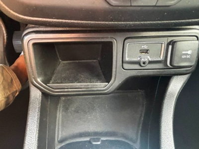 Jeep Renegade 1.4 MultiAir DDCT Limited (9)