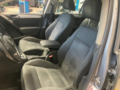 Volkswagen Golf 2.0 TDI 140CV DPF DSG 5p. Highline (11)