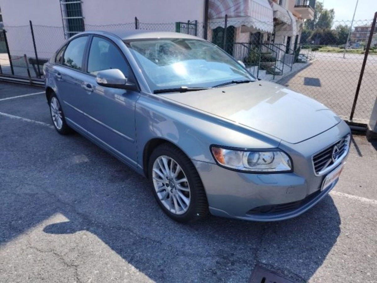 Volvo S40 2.0 Summum (4)