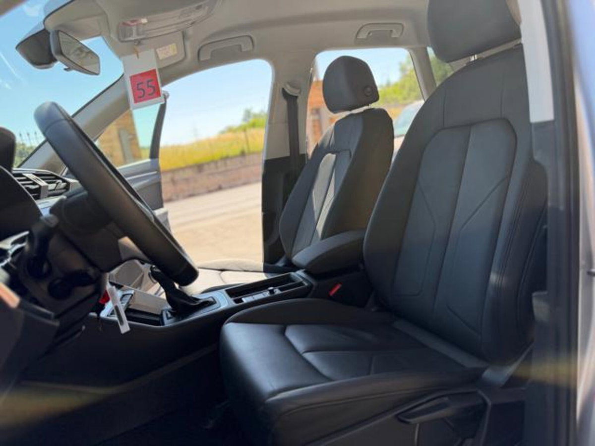Audi Q3 35 TDI quattro S tronic Business Advanced (12)