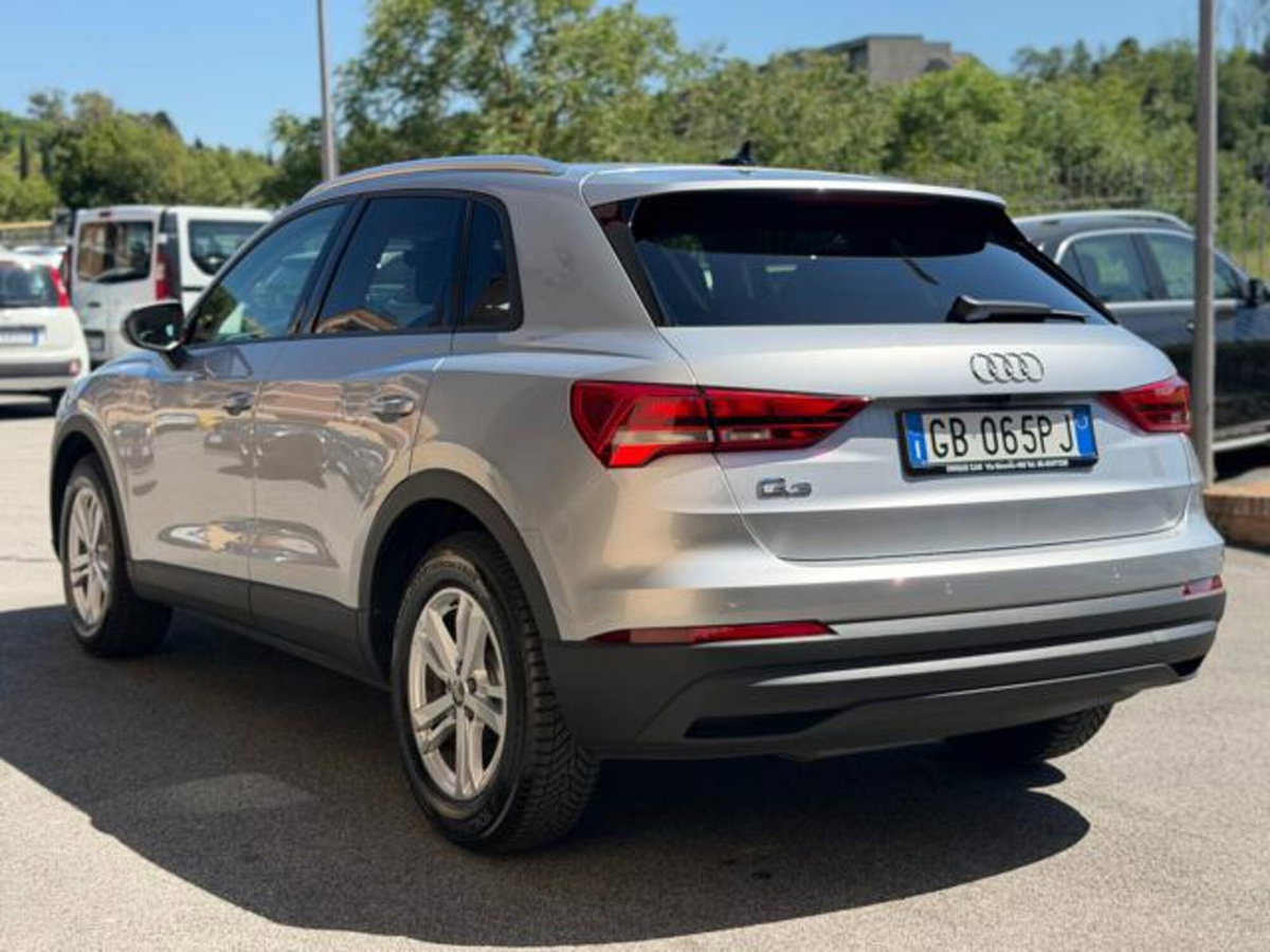 Audi Q3 35 TDI quattro S tronic Business Advanced (4)