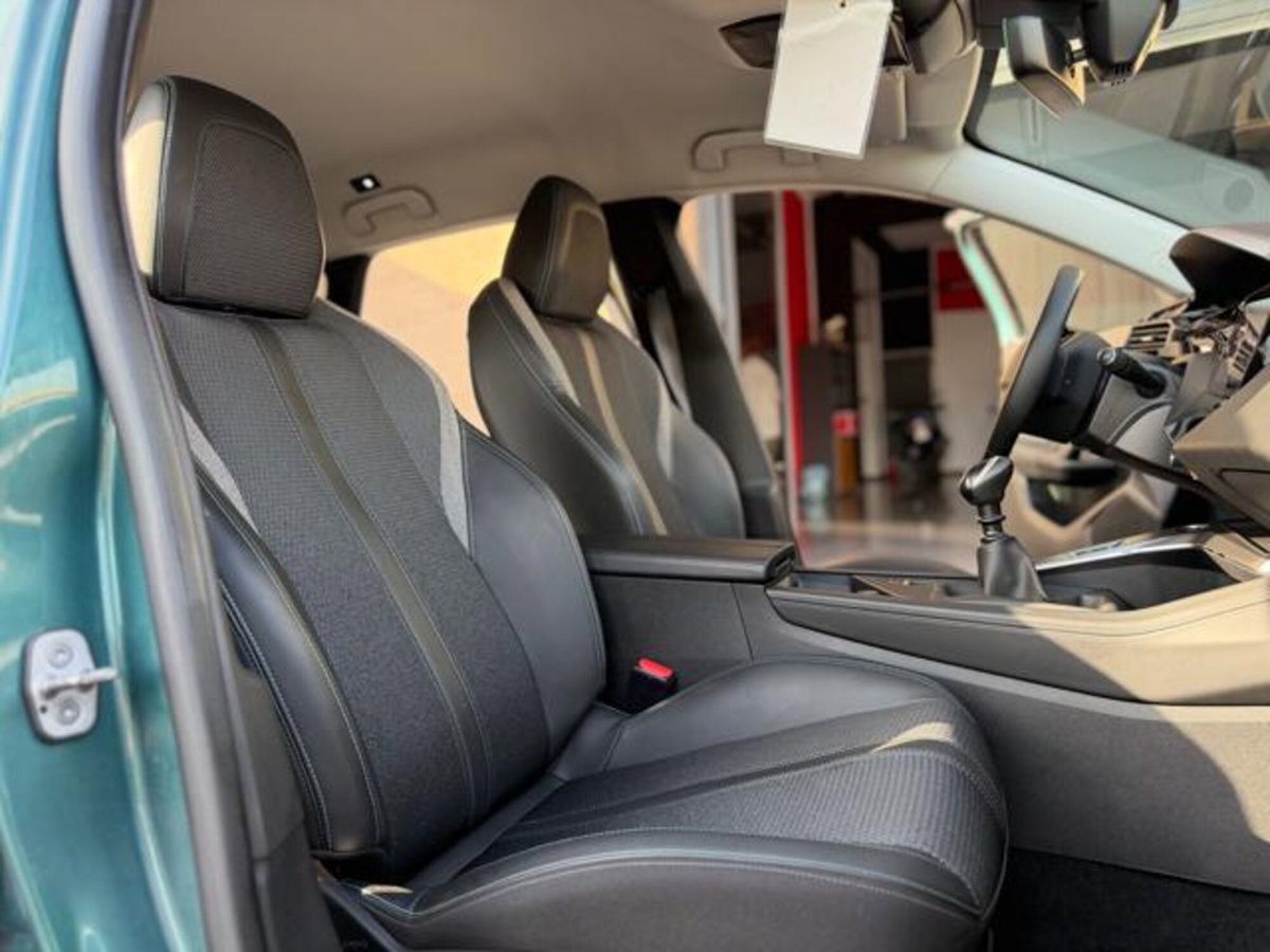 Peugeot 308 SW BlueHDi 130 S&S Allure (10)