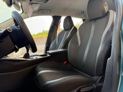 Peugeot 308 SW BlueHDi 130 S&S Allure (12)