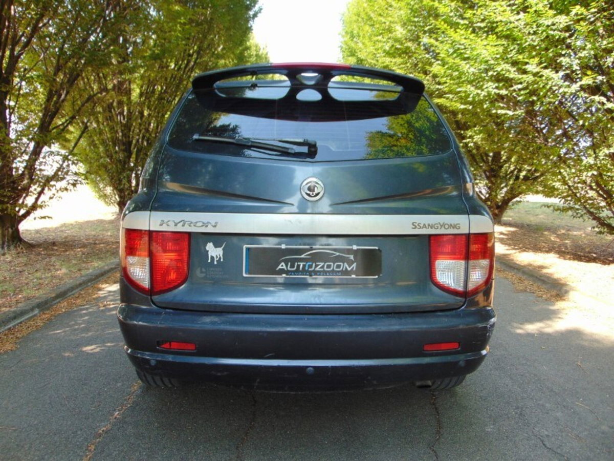 Ssangyong Kyron 2.0 XDi Premium (9)
