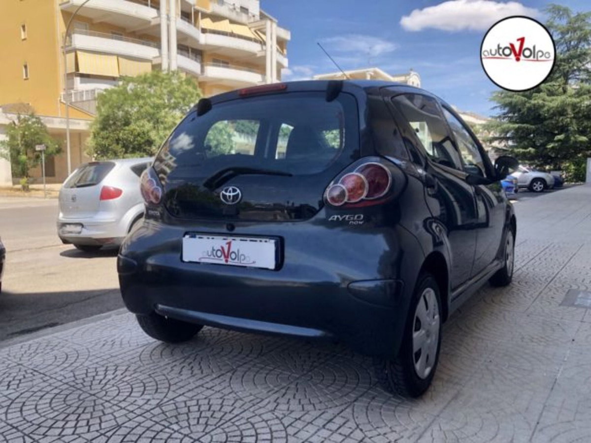 Toyota Aygo 1.0 12V VVT-i 5 porte (14)