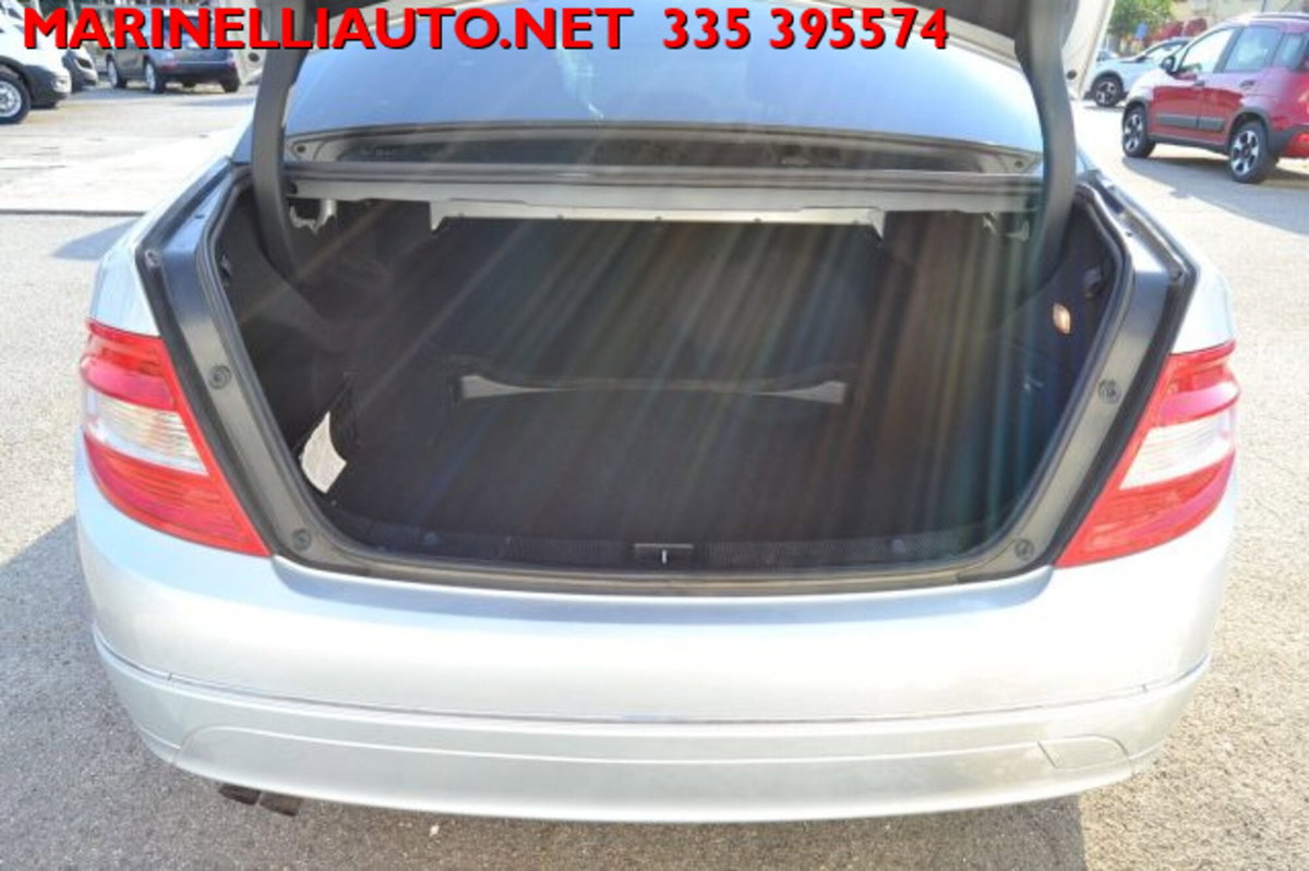 Mercedes-Benz Classe C 200 CDI BlueEFFICIENCY Elegance (18)