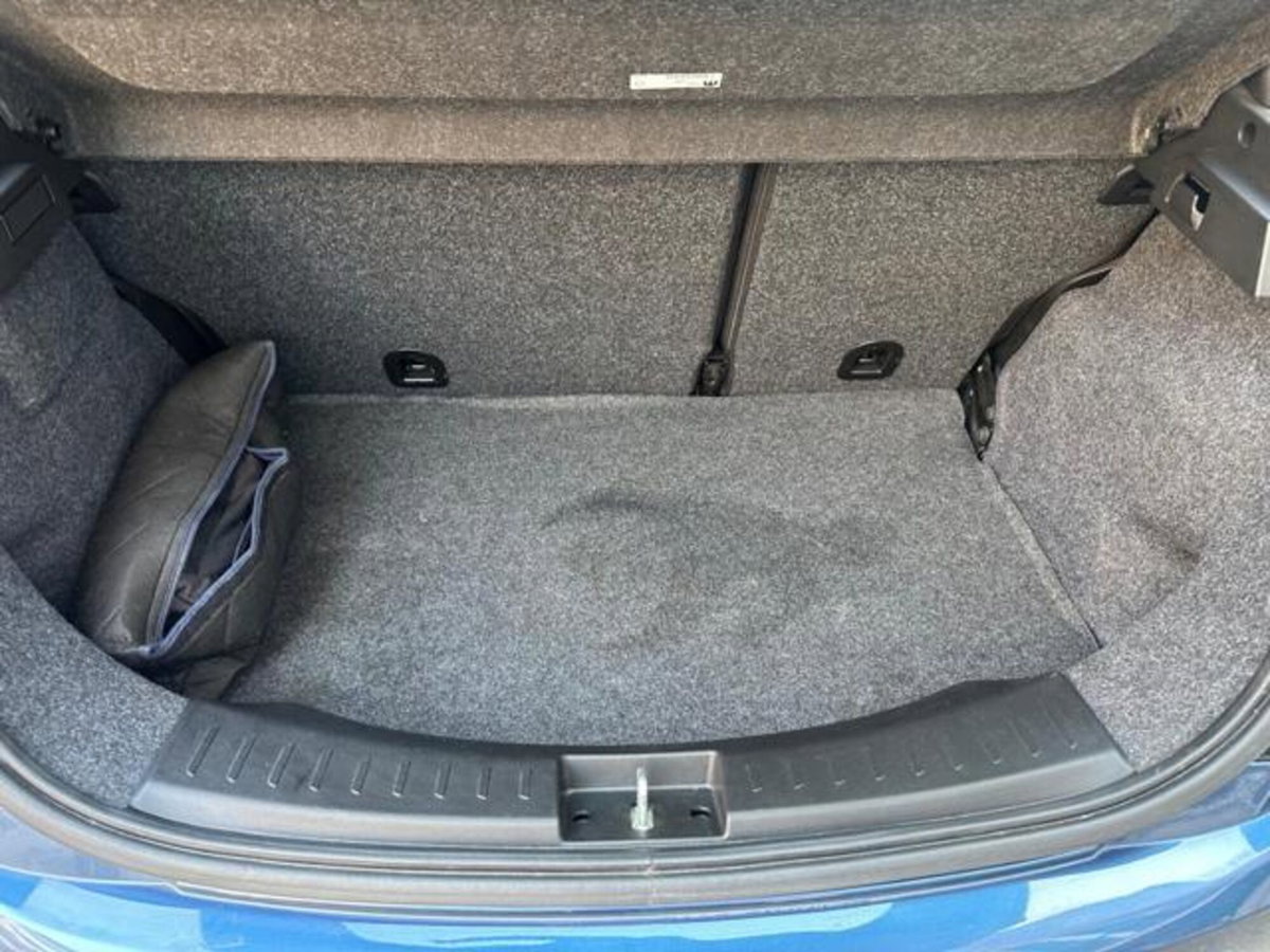 Lancia Ypsilon 1.2 69 CV 5 porte GPL Ecochic Alberta Ferretti (17)