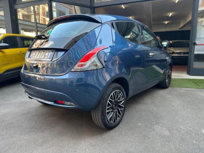 Lancia Ypsilon 1.2 69 CV 5 porte GPL Ecochic Alberta Ferretti (6)