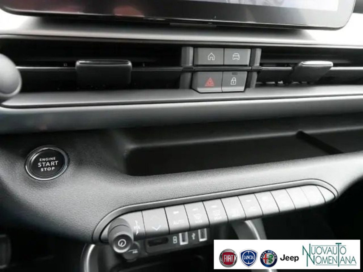 Jeep Avenger 1.2 turbo Summit fwd 100cv (11)