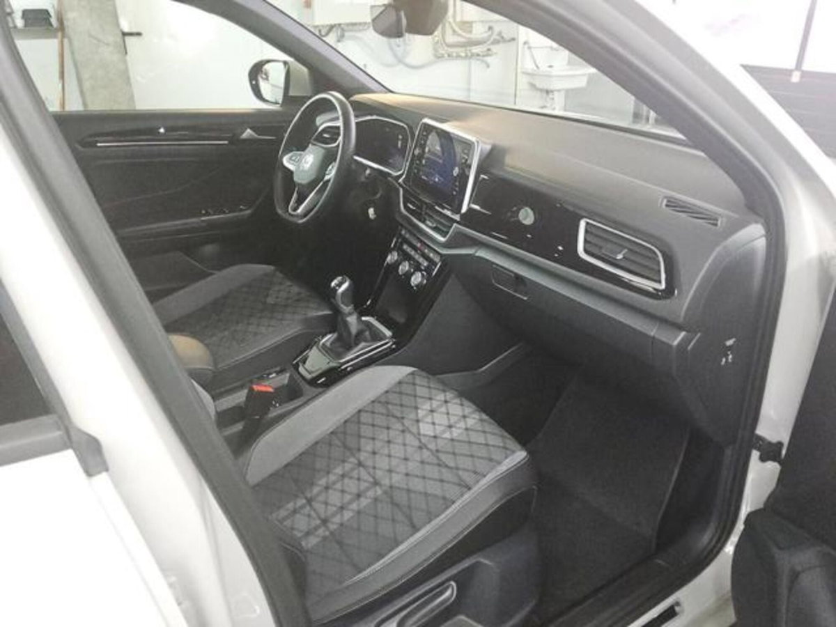 Volkswagen T-Roc 1.0 TSI R-Line (6)