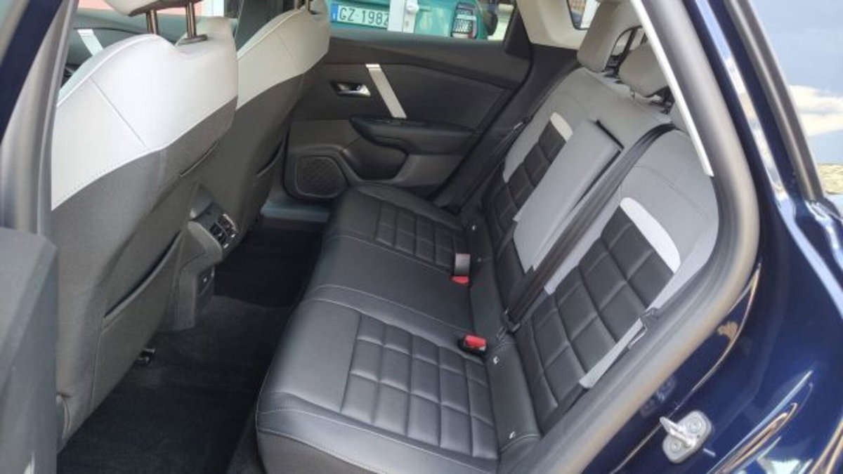 Citroen C4 1.2 puretech Max s&s 130cv eat8 (10)