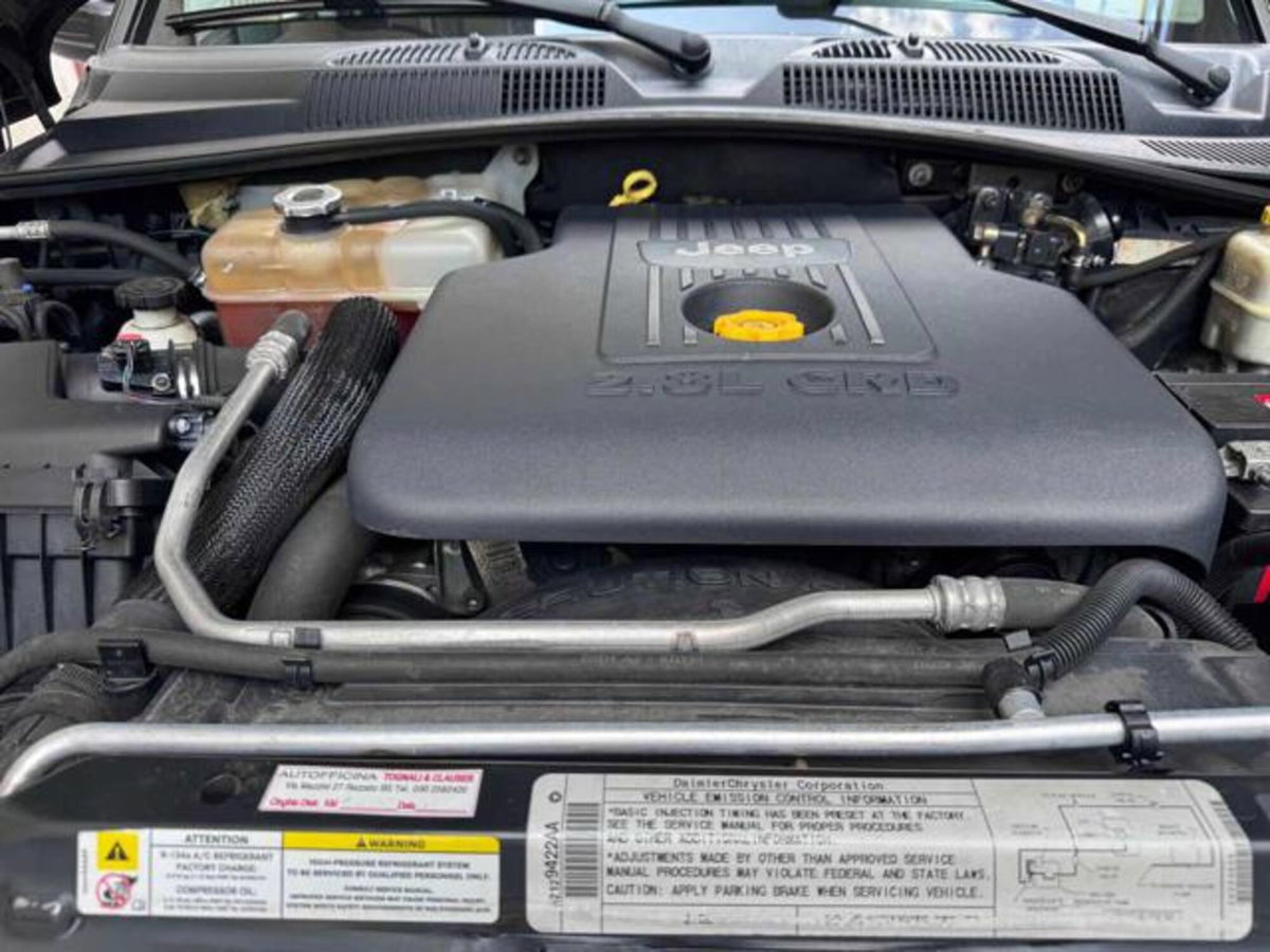 Jeep Cherokee 2.8 CRD Sport (14)