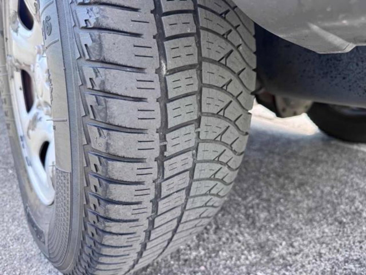 Jeep Cherokee 2.8 CRD Sport (18)