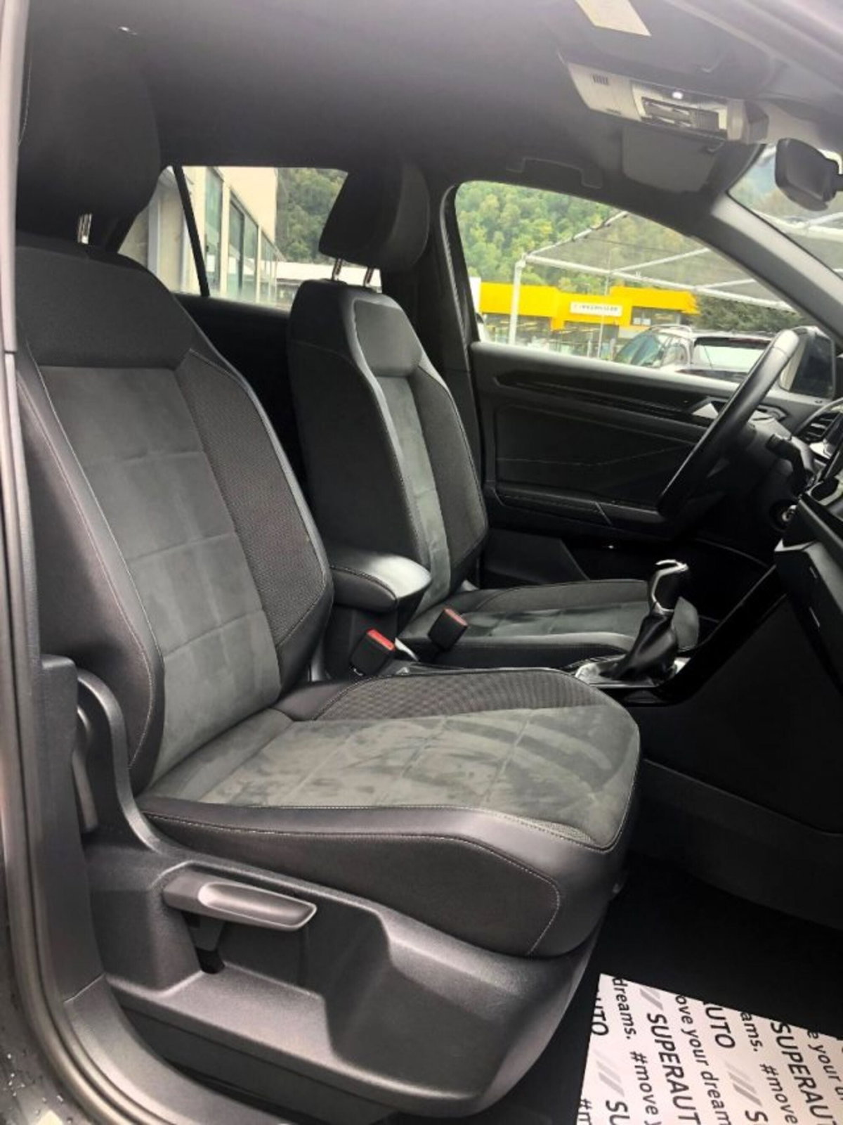 Volkswagen T-Roc 2.0 tdi Style 115cv (14)