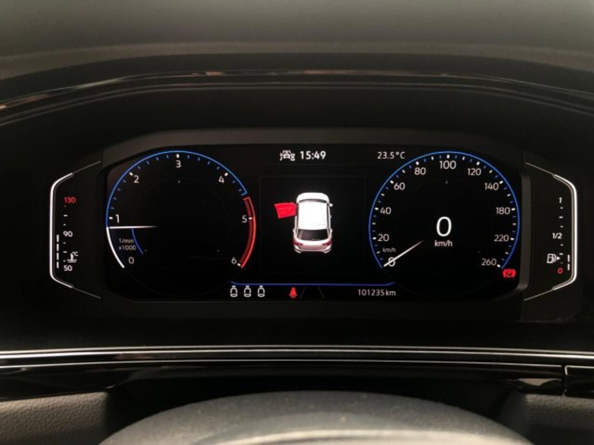 Volkswagen T-Roc 2.0 tdi Style 115cv (17)
