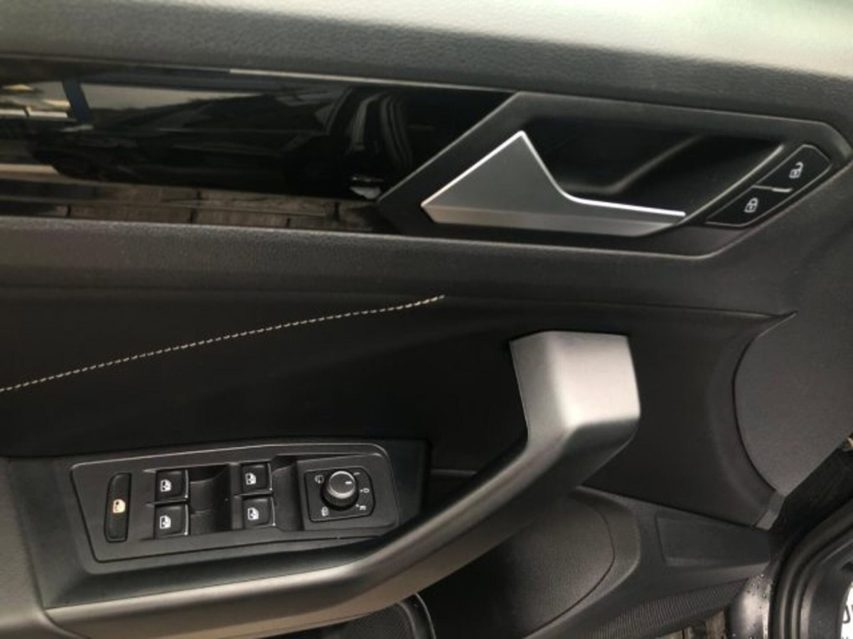 Volkswagen T-Roc 2.0 tdi Style 115cv (20)