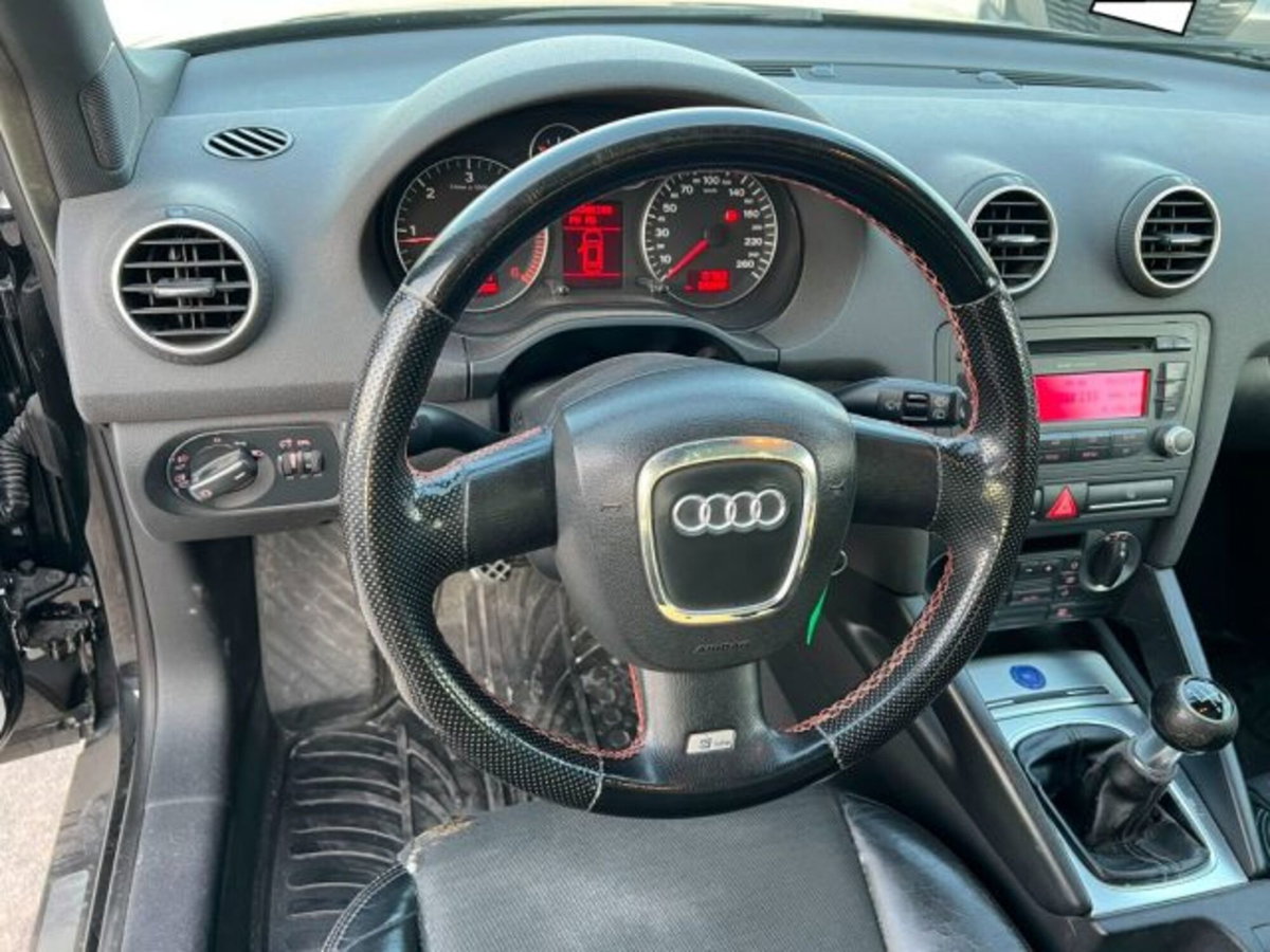Audi A3 2.0 TDI 170 CV F.AP. Ambiente (16)