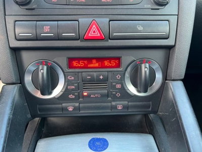 Audi A3 2.0 TDI 170 CV F.AP. Ambiente (18)