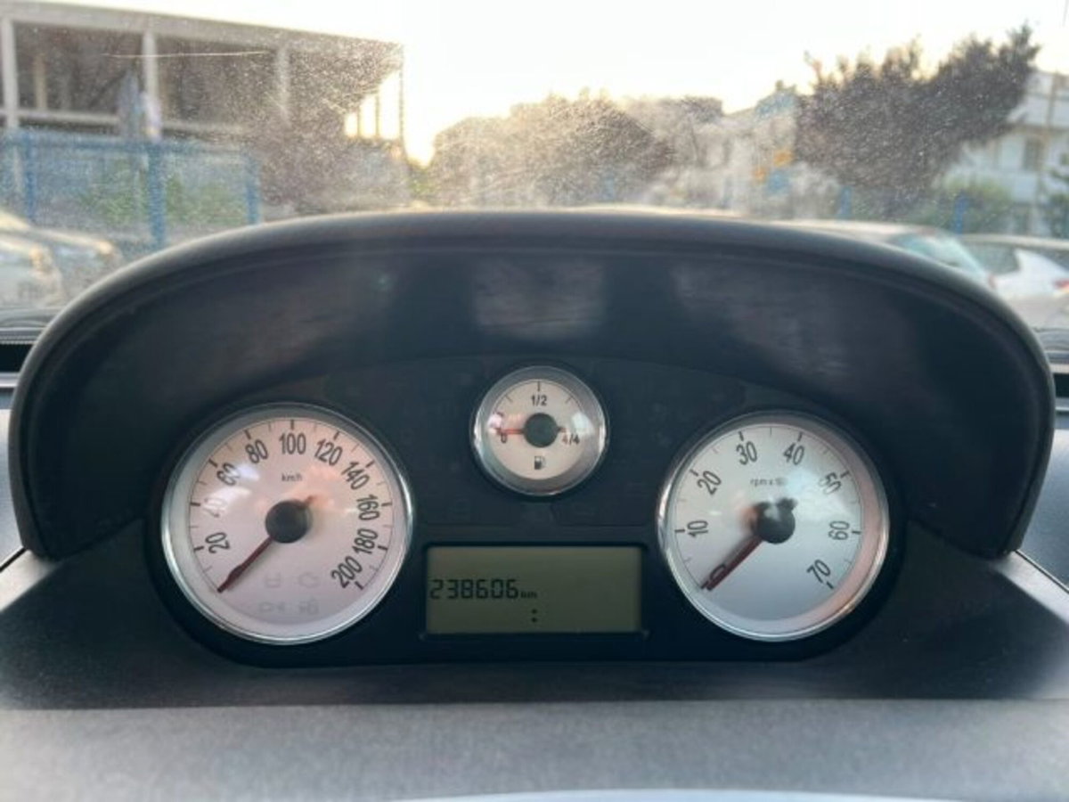 Lancia Ypsilon 1.2 (15)