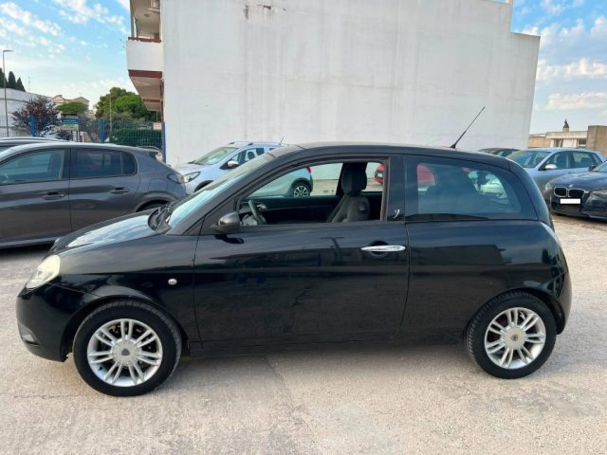 Lancia Ypsilon 1.2 (3)
