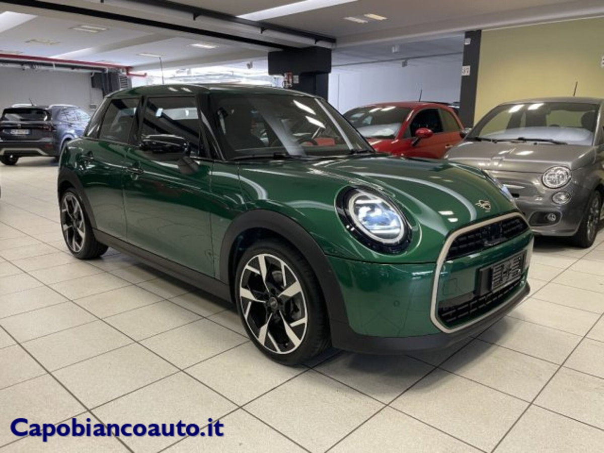 MINI Mini 3p 1.5 C Favoured auto (4)