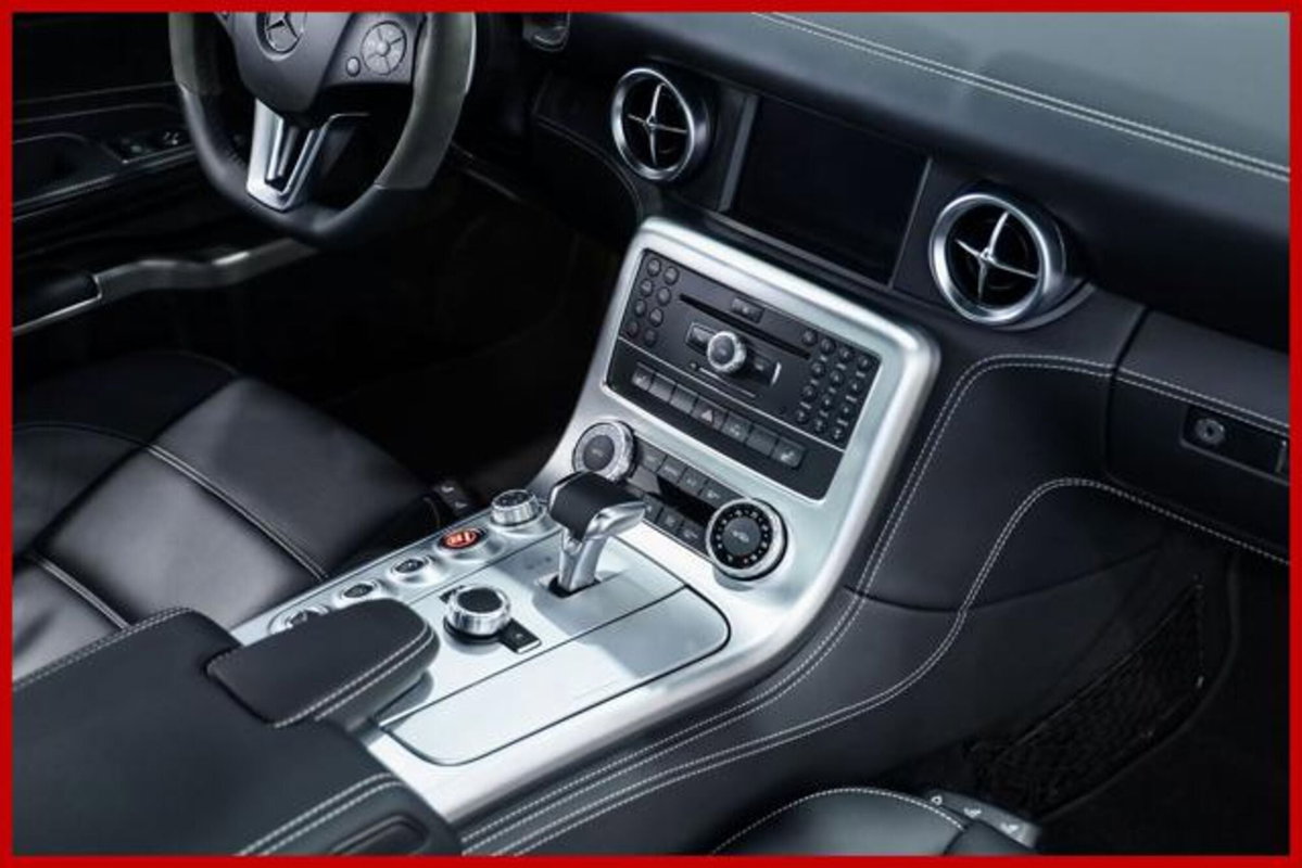Mercedes-Benz SLS AMG Coupé (14)