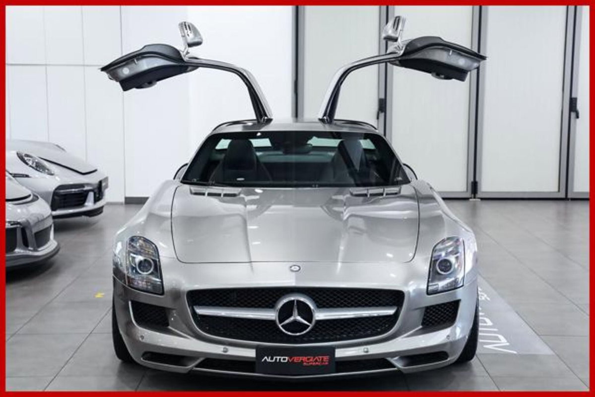 Mercedes-Benz SLS AMG Coupé (2)