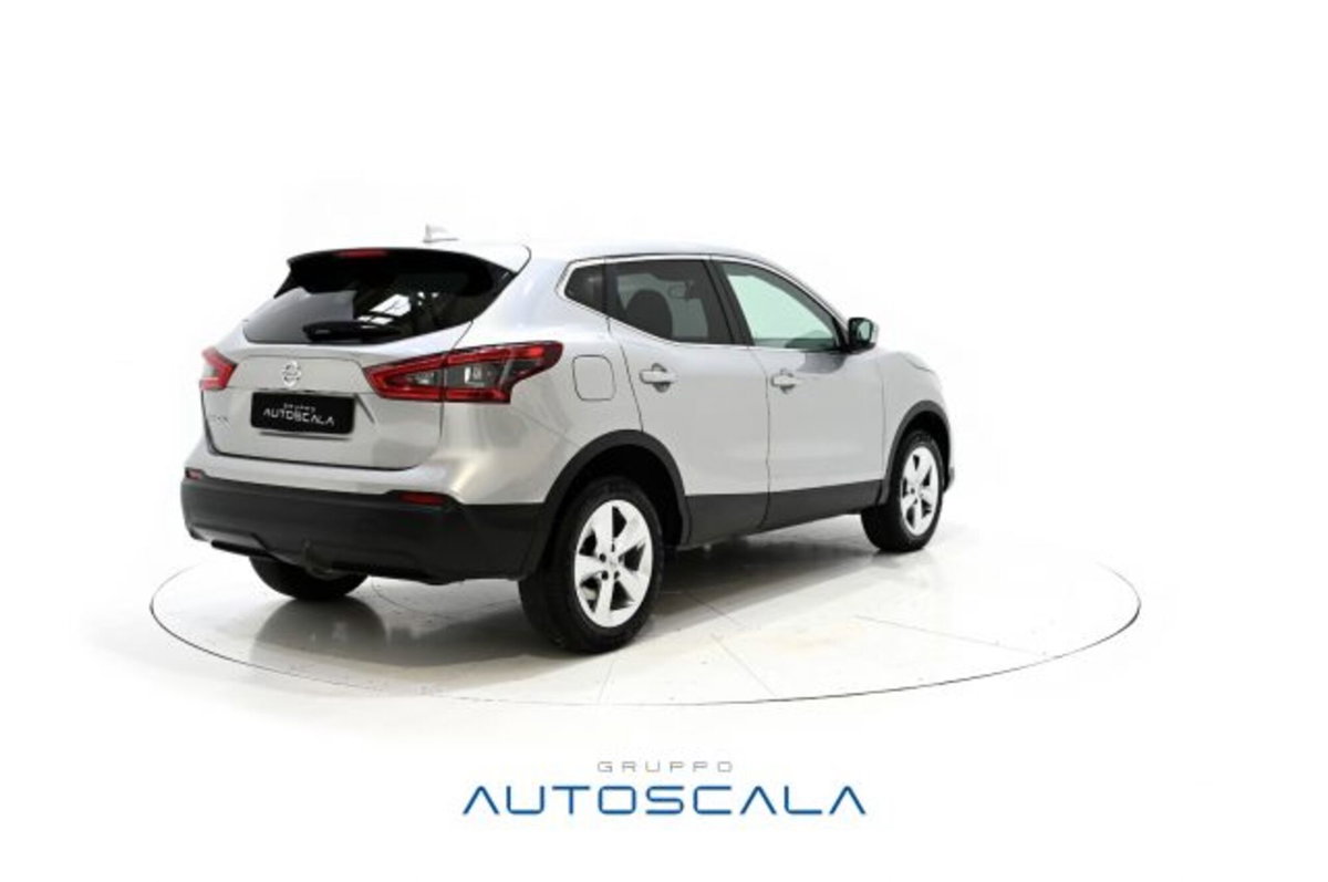Nissan Qashqai 1.6 dCi 2WD XTronic Tekna+ (4)