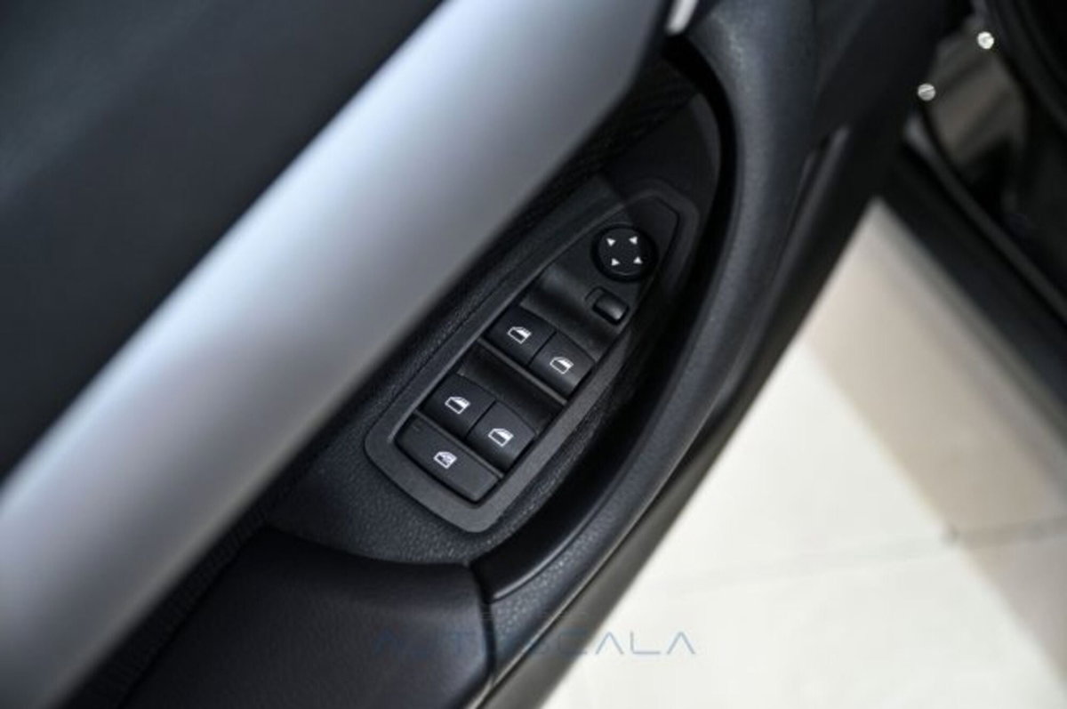 BMW X2 sDrive18d Advantage (15)